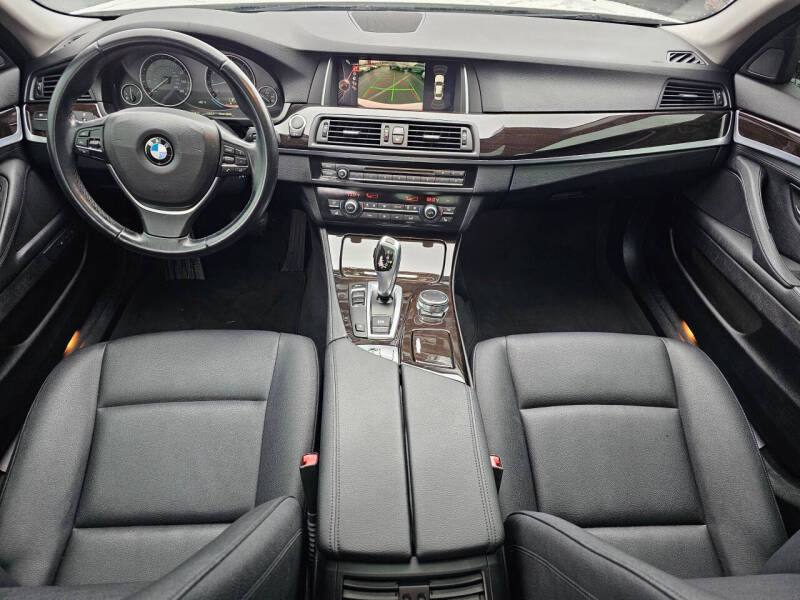 2015 BMW 5 Series 528i