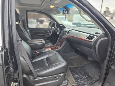 2012 Cadillac Escalade Luxury