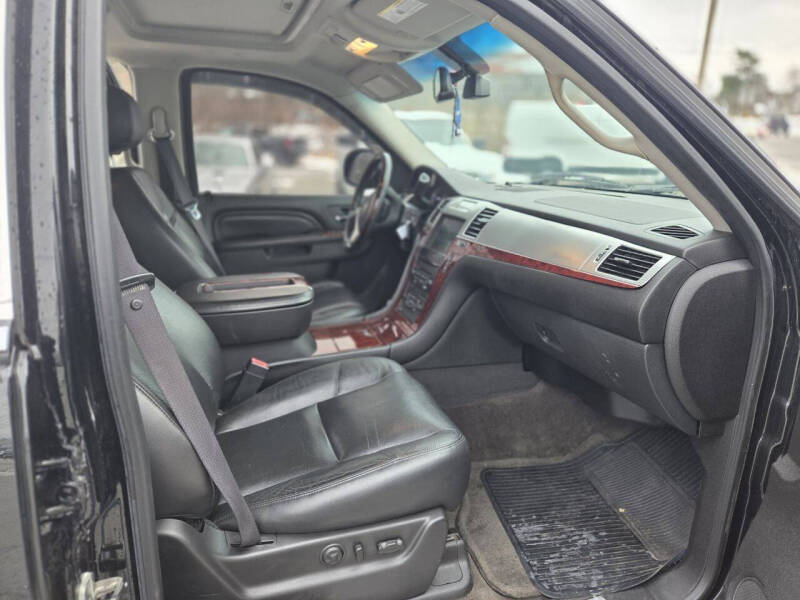 2012 Cadillac Escalade Luxury