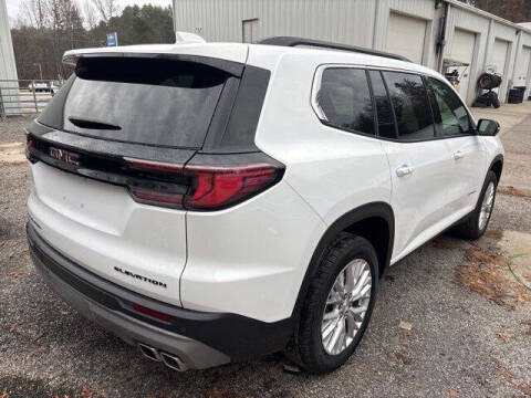2024 GMC Acadia Elevation