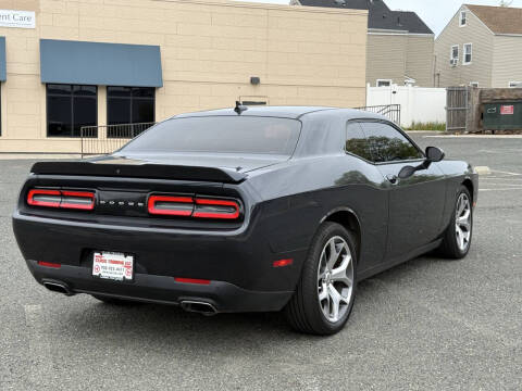 2016 Dodge Challenger SXT