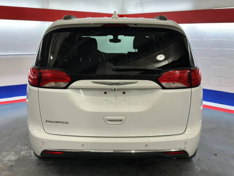 2017 Chrysler Pacifica