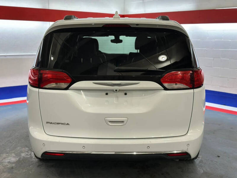 2017 Chrysler Pacifica