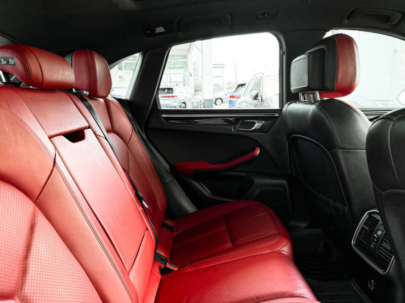 2020 Porsche Macan