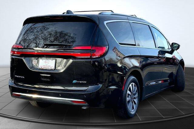 2021 Chrysler Pacifica Hybrid Touring L