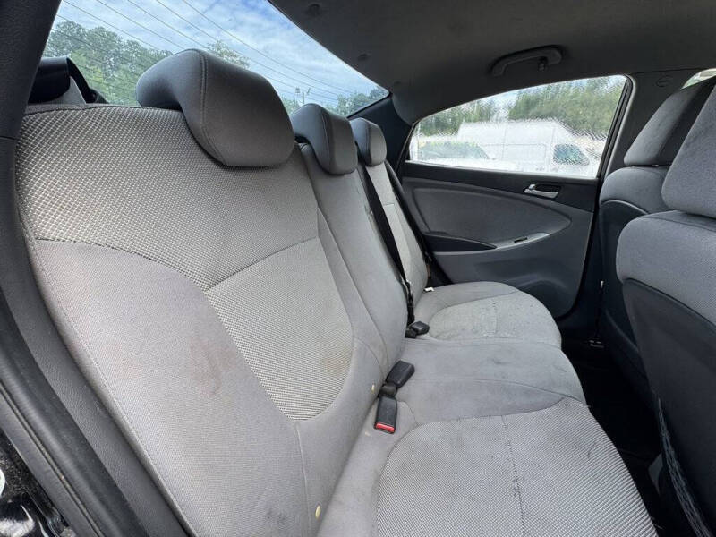 2012 Hyundai Accent GLS