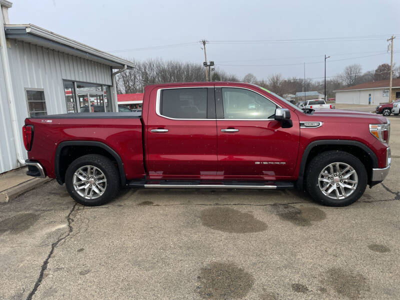 Used 2020 GMC Sierra 1500 SLT with VIN 1GTU9DED4LZ246219 for sale in Maquoketa, IA