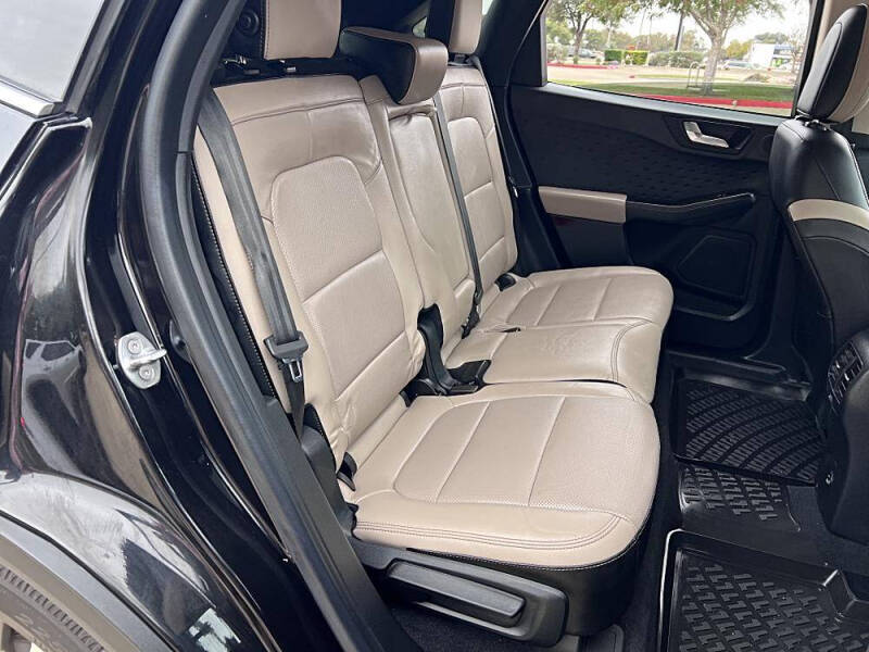 2020 Ford Escape Hybrid Titanium