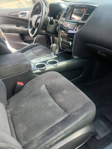 2016 Nissan Pathfinder S