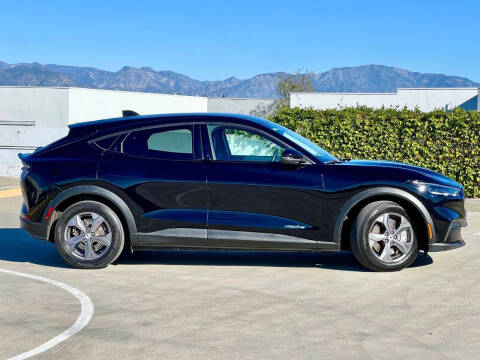 2022 Ford Mustang Mach-E Select