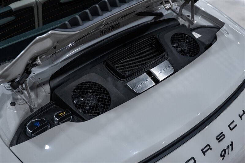 2019 Porsche 911 Carrera GTS