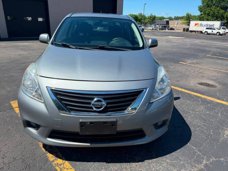 2012 Nissan Versa 1.6 SL