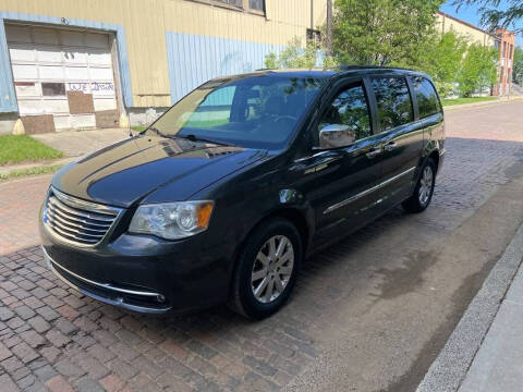 2011 Chrysler Town and Country Touring-L