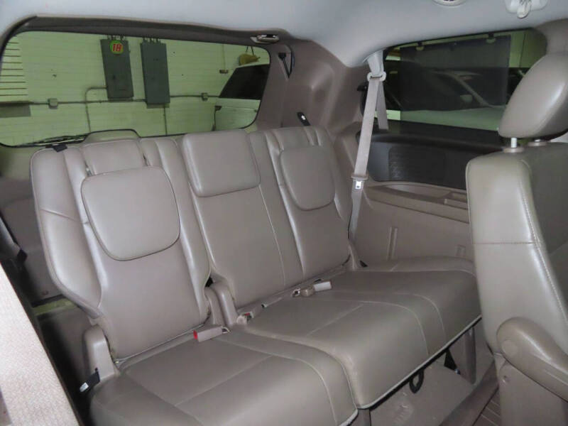 2012 Volkswagen Routan