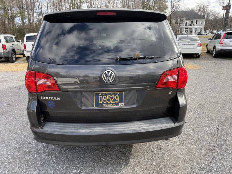 2012 Volkswagen Routan S