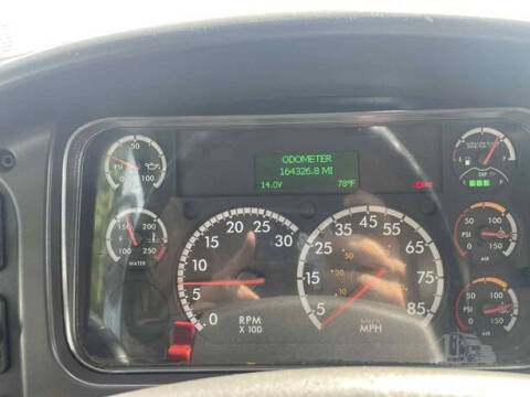 2018 Freightliner M2 106