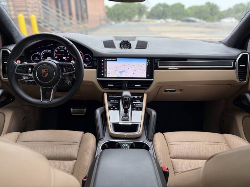 2022 Porsche Cayenne GTS