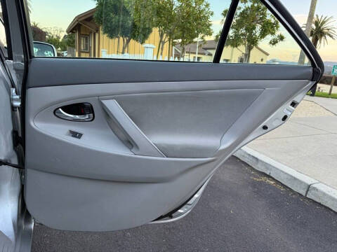 2011 Toyota Camry LE