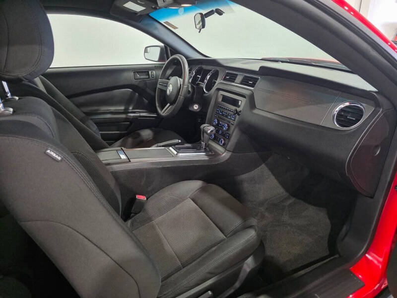 2012 Ford Mustang V6