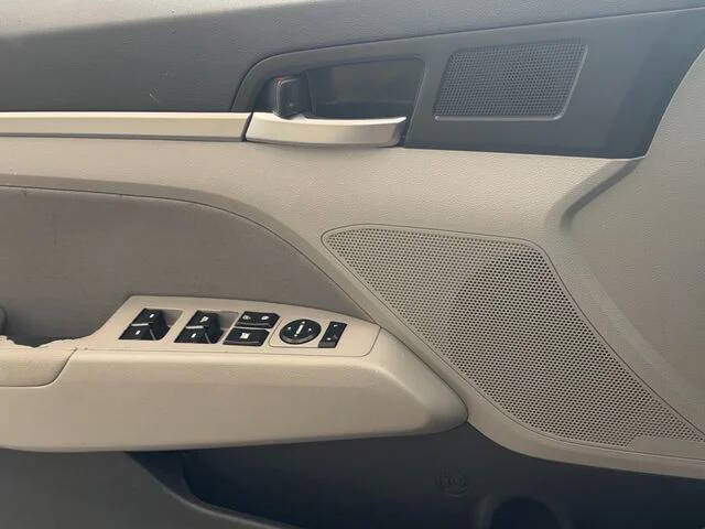 2020 Hyundai Elantra