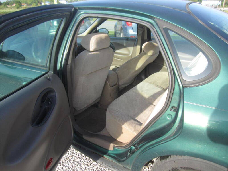 1999 Ford Taurus SE