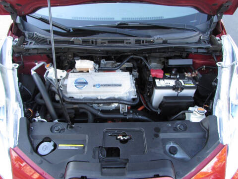 2011 Nissan LEAF SL