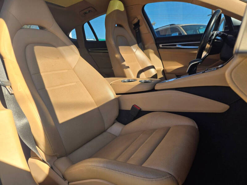 2018 Porsche Panamera