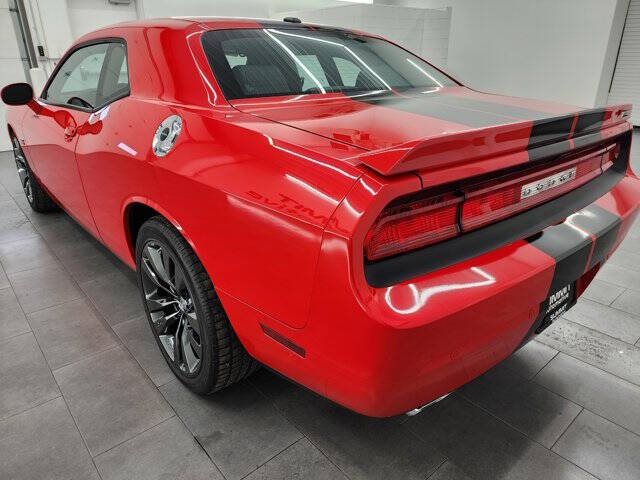 2014 Dodge Challenger SRT8