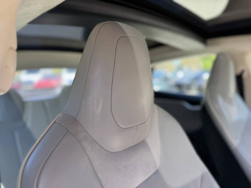 2013 Tesla Model S Performance