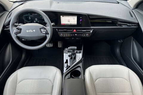 2025 Kia Niro EX Touring