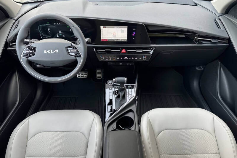 2025 Kia Niro EX Touring