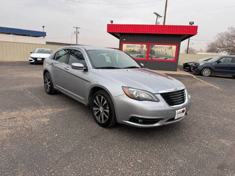 2013 Chrysler 200 for sale at MASTERS AUTO SALE LLC in Lubbock TX