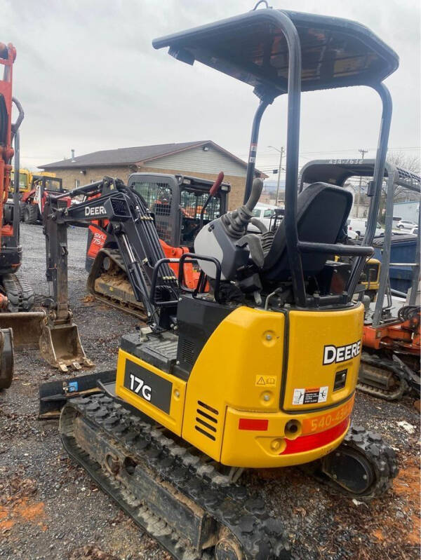 2018 John Deere 17g Rental