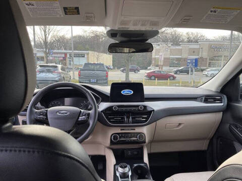 2022 Ford Escape SEL