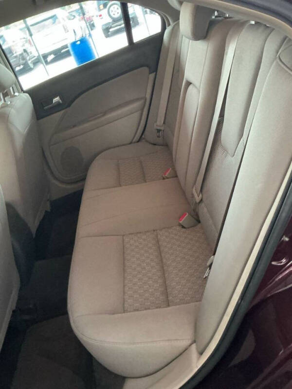 2011 Ford Fusion S