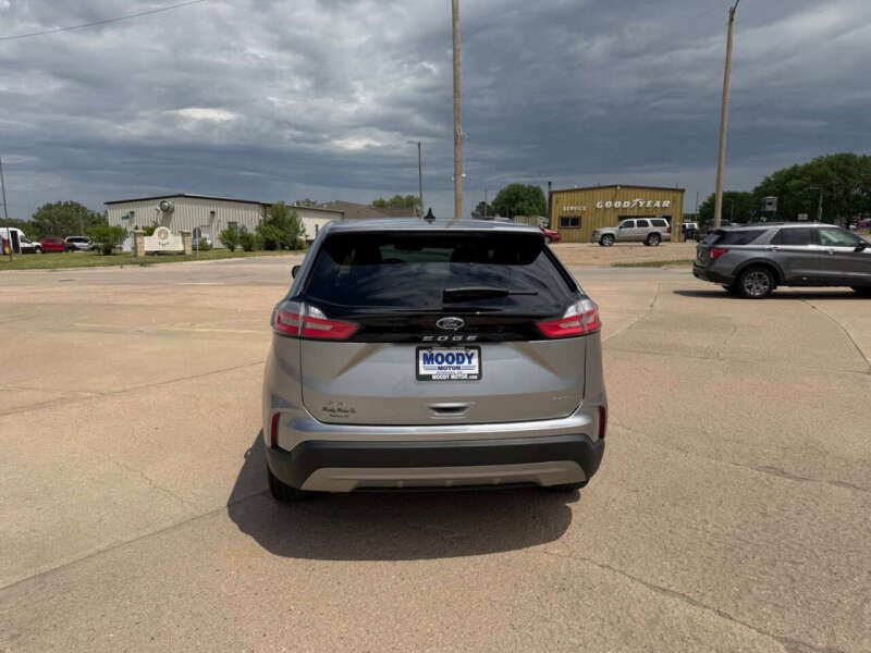 2024 Ford Edge