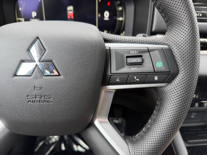 2026 Mitsubishi Outlander SE