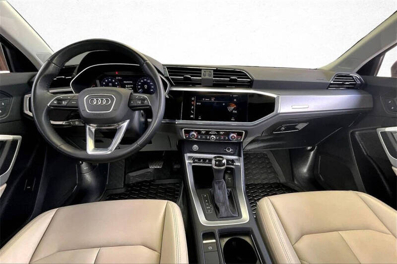 2020 Audi Q3 quattro S line Prem Plus 45 TFSI