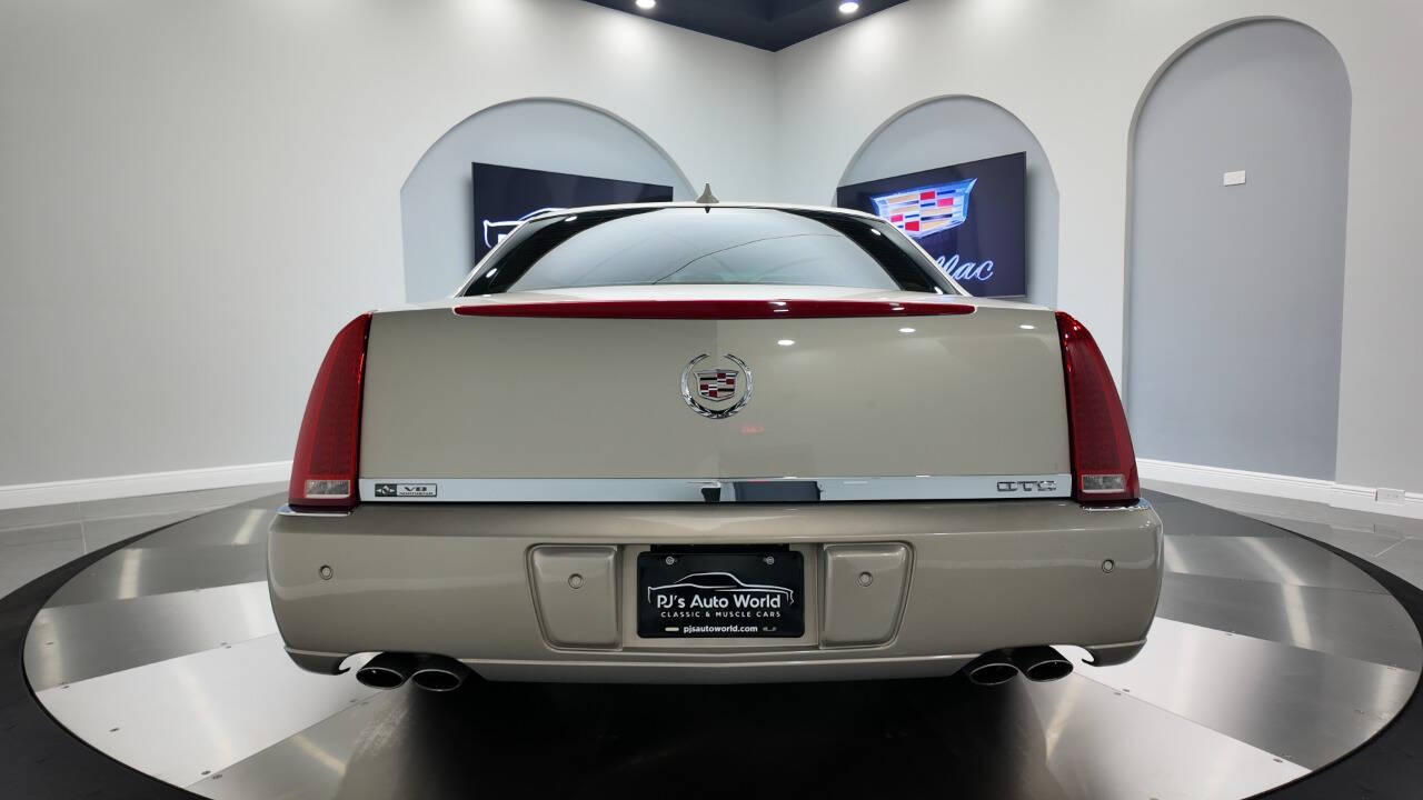 2009 Cadillac DTS 20