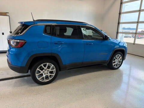2024 Jeep Compass Latitude Lux