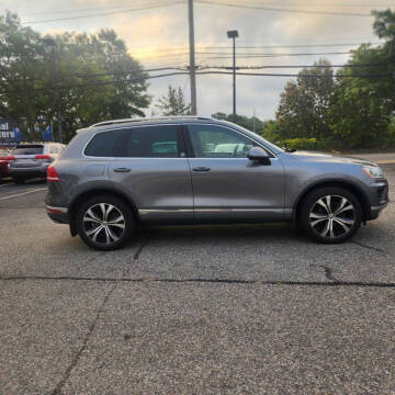2017 Volkswagen Touareg V6 Wolfsburg