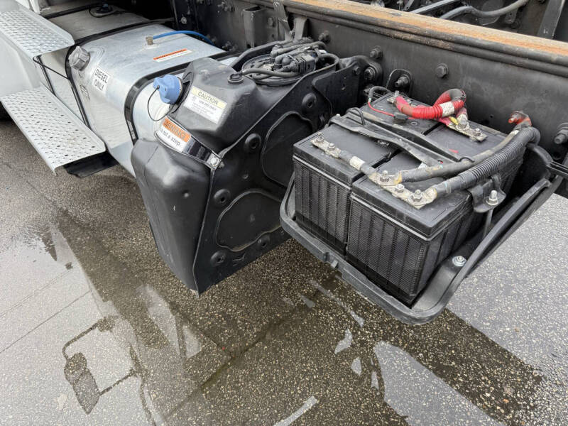 2022 Freightliner M2 106