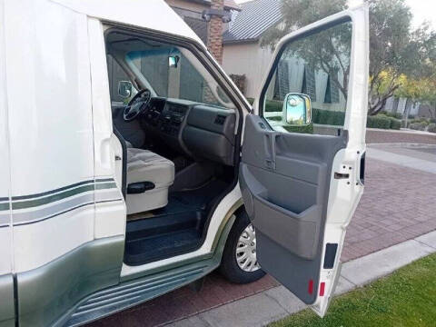 2002 Winnebago Rialta