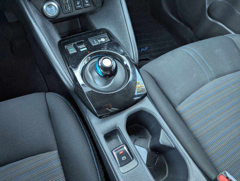 2023 Nissan LEAF SV PLUS