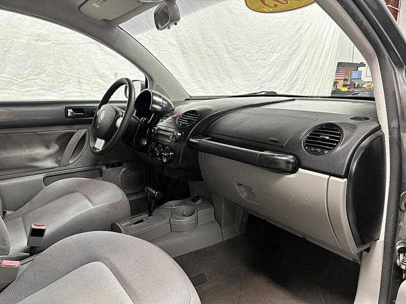 2005 Volkswagen New Beetle GL