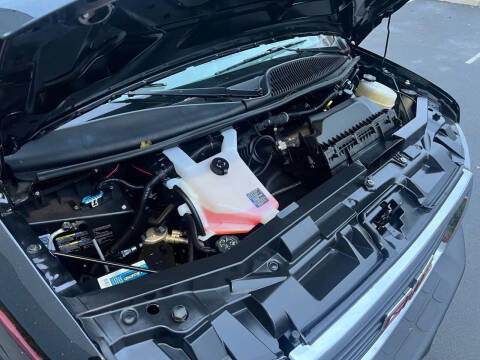 2023 GMC Savana 2500