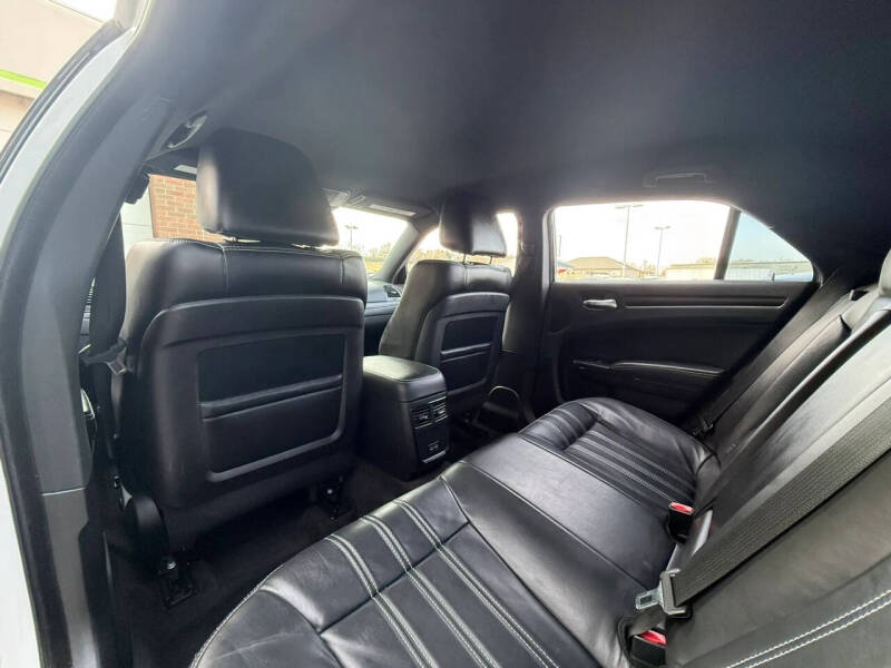 2016 Chrysler 300