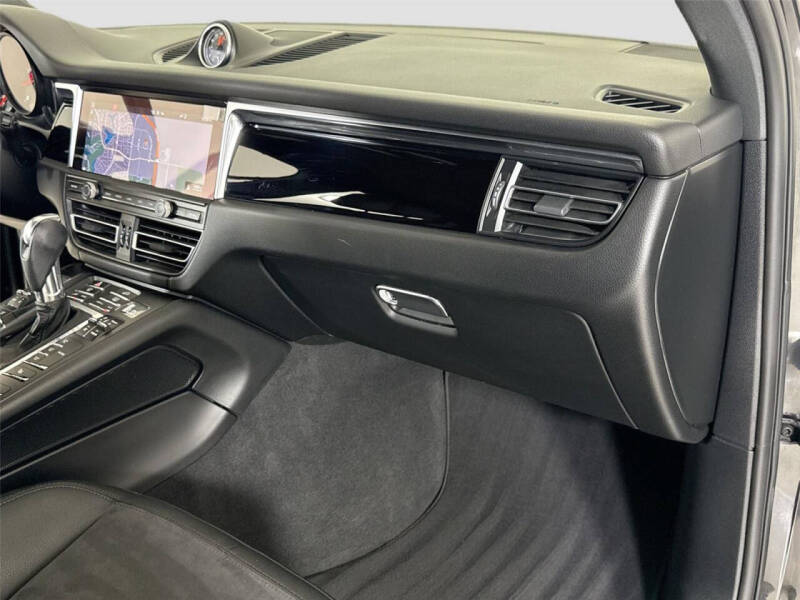 2021 Porsche Macan