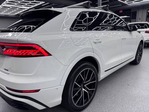 2020 Audi Q8 quattro Prestige 55 TFSI