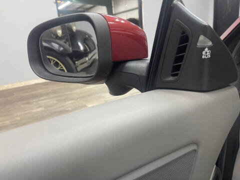 2011 Volvo C70 T5
